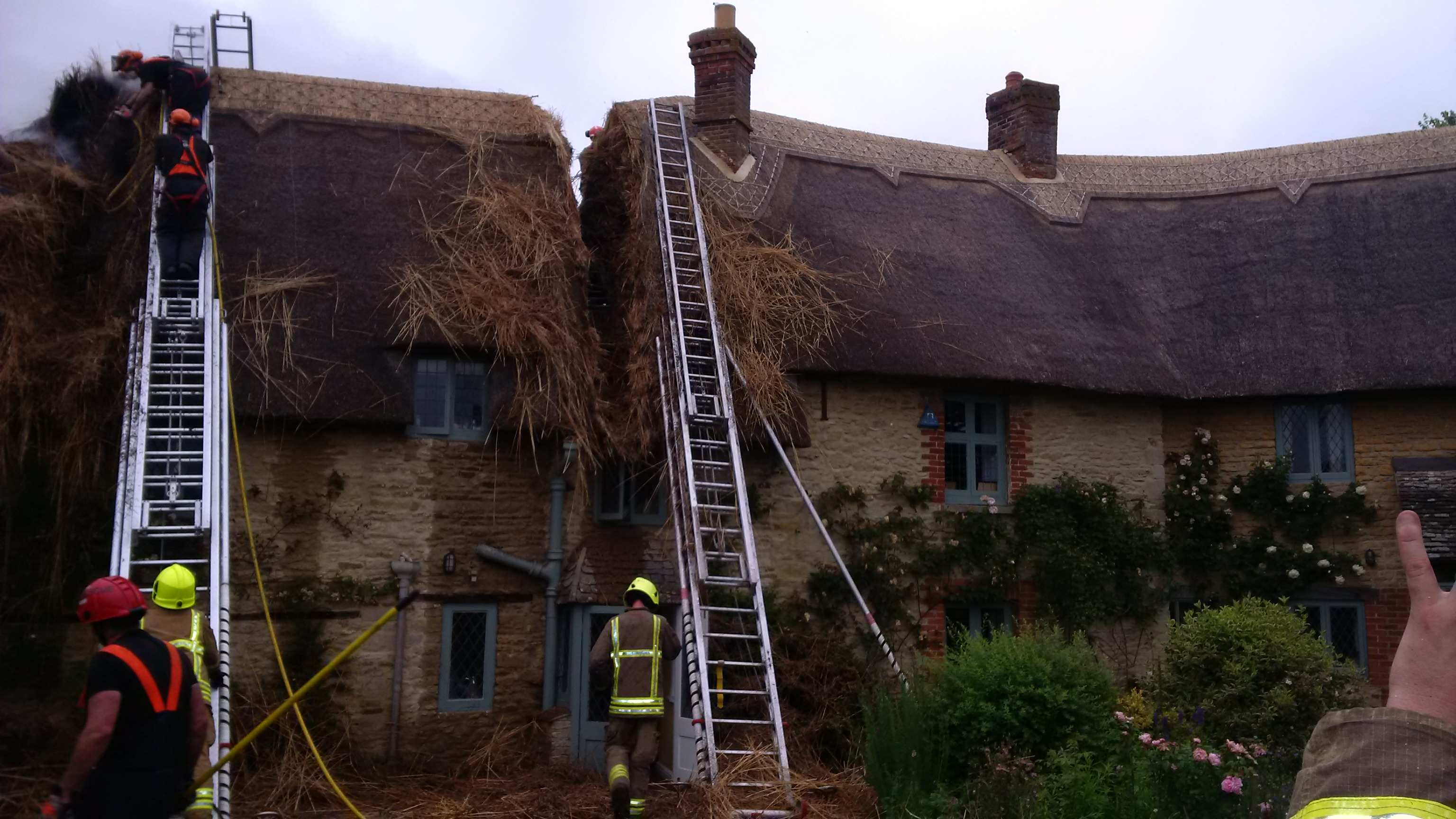 50 Firefighters Battle Thatched Cottage Fire In Great Haseley Near