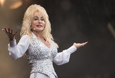 Dolly Parton (Blog Pic)