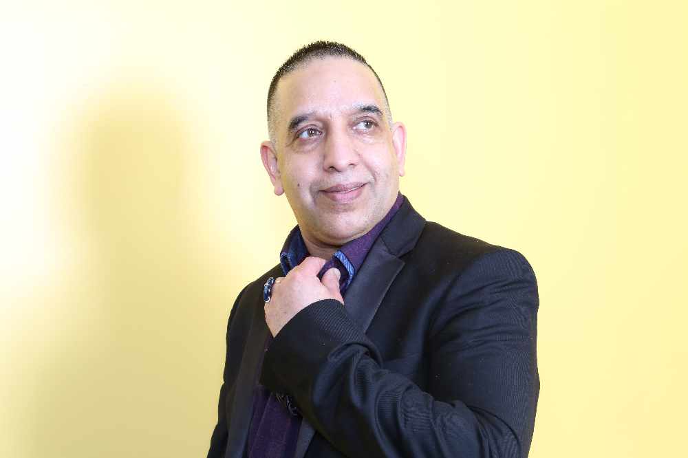 Parvez, Sunrise Radio presenter