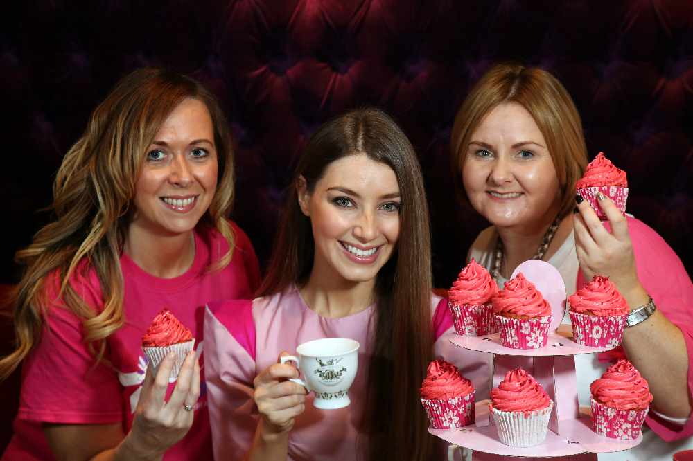 Noeleen Lynn, Leanne Rooney and Pretty 'n' Pink Patron, Katie Larmour