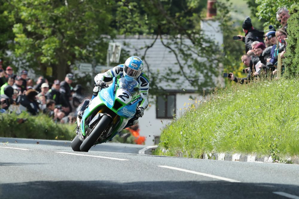 Senior TT victory for Harrison - 3FM Isle of Man