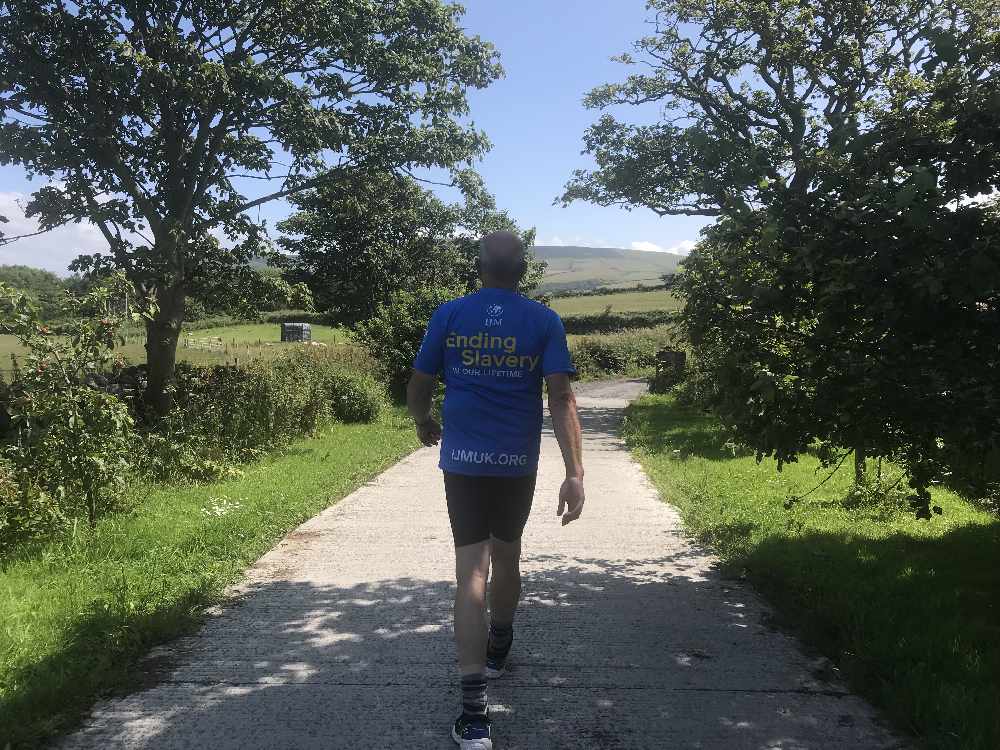 Manxman to walk length of Britain - 3FM Isle of Man
