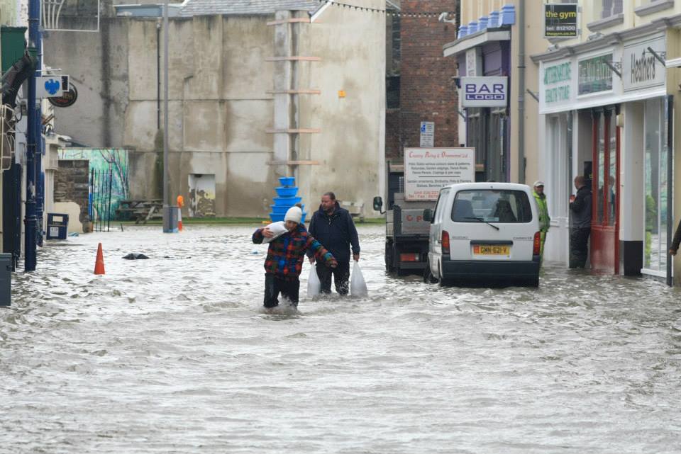 13,000 sandbags distributed during flooding - 3FM Isle of Man