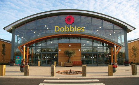 Thieves Try And Steal Safe From Dobbies Garden Centre Using A