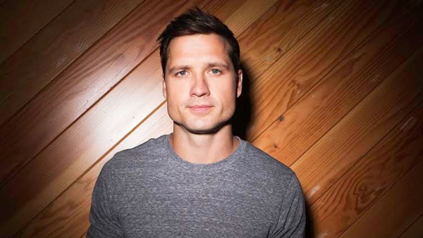 Walker Hayes Announces Death Of Seventh Child - Eagle Country 