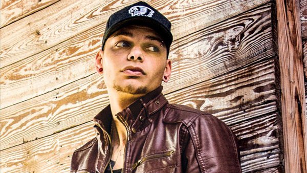 Kane Brown's wife shares adorable photo of him and daughter Kingsley - ABC  News