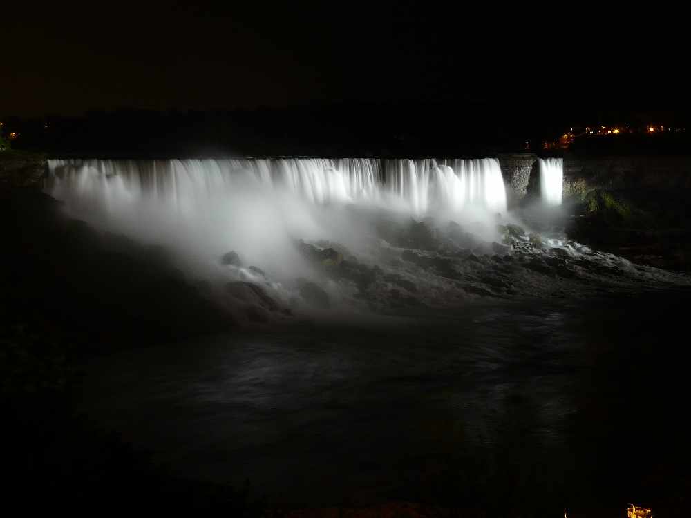 Niagara Falls Runs Dry Day. — Steemit