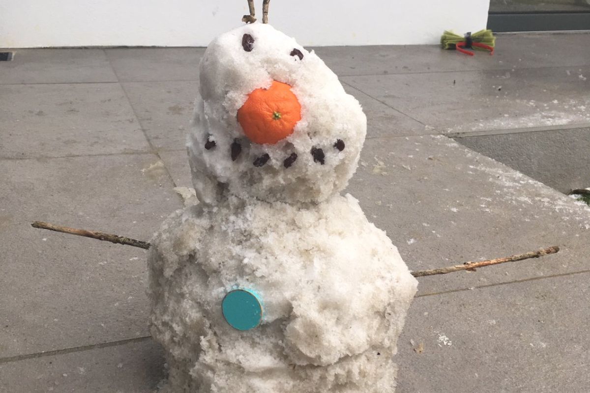 Florence (age 6) and Zara (age 3) built Olaf from Frozen!