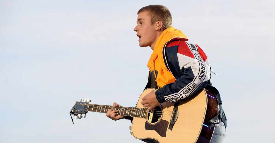 Justin Bieber Asks Fans to Pray for Him - Justin Bieber Gets