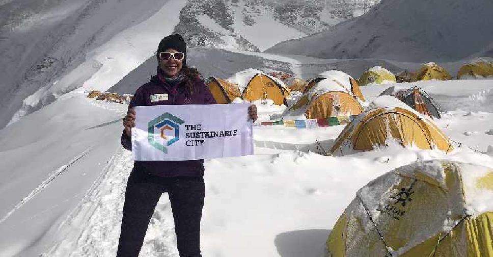 Dubai Mountaineer Makes History On Mt Everest Arn News Centre