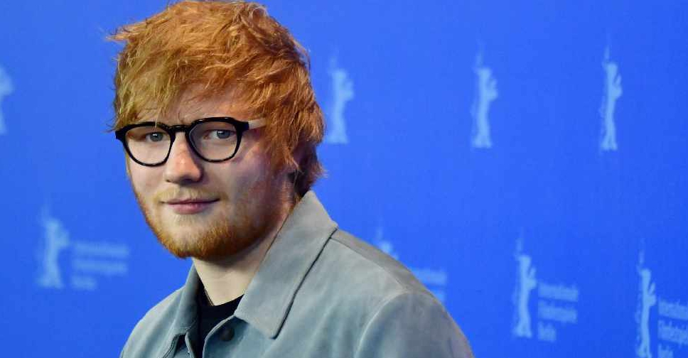 Ed Sheeran takes selfies with followers after Las Vegas present cancellation