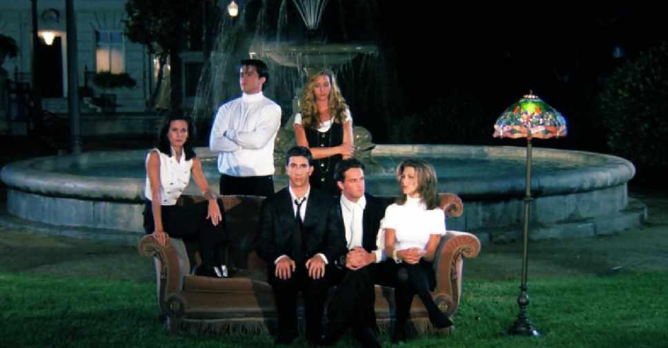 The Friends Couch Is Coming To Dubai Arn News Centre Trending News Sports News Business