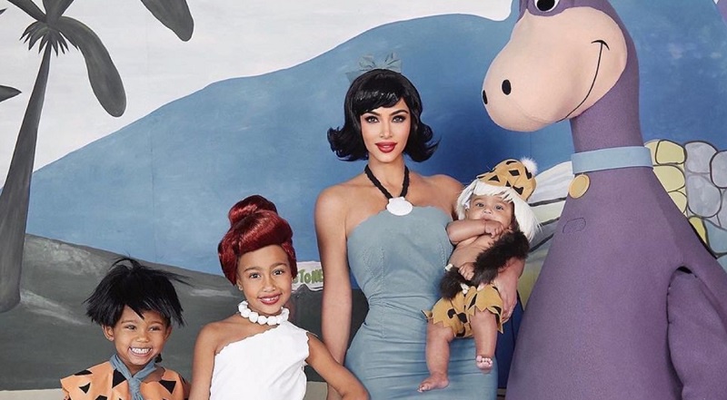 Kim Kardashian Explains Why She Photoshopped Daughter Into Photo C103